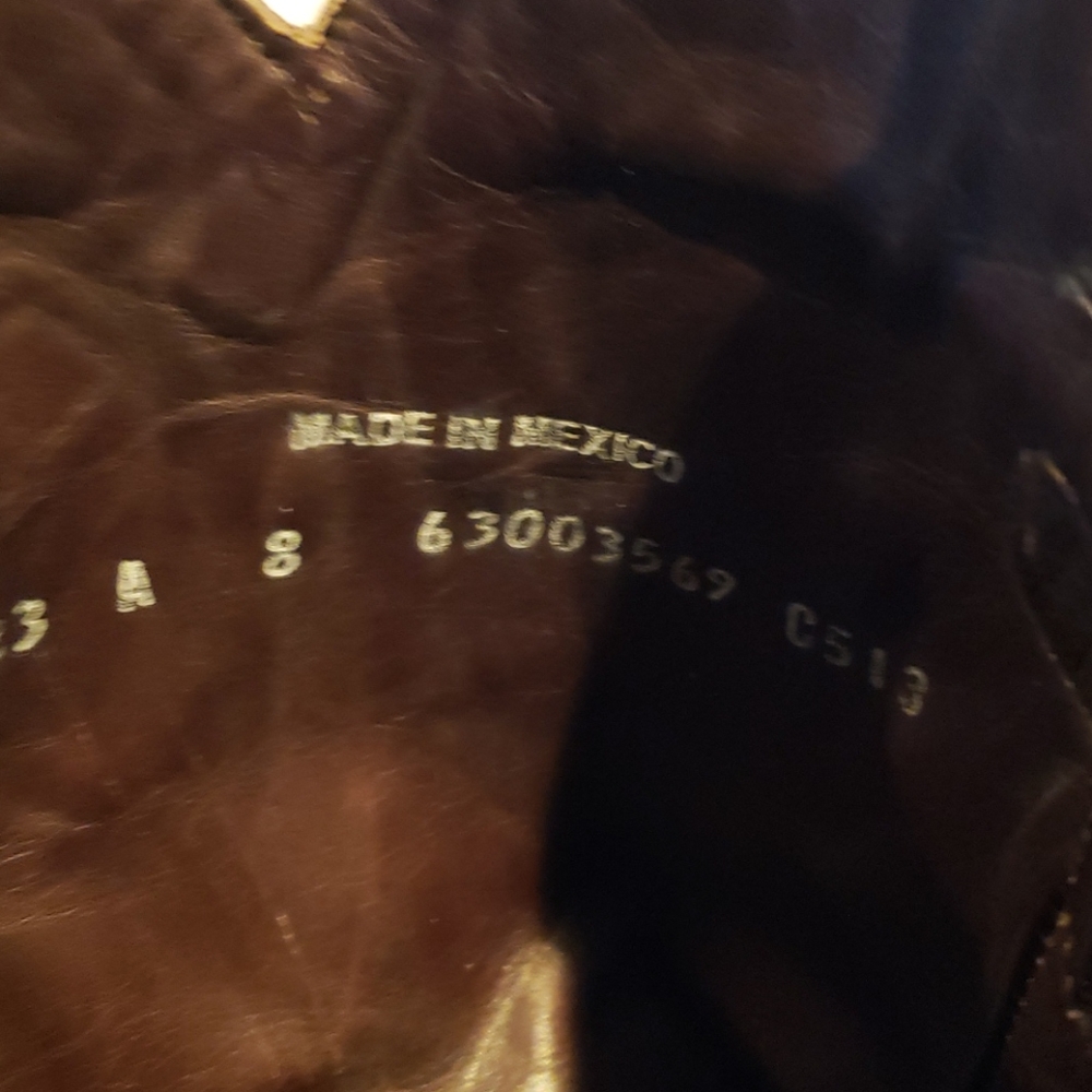 Boots - Picture 4 of 5